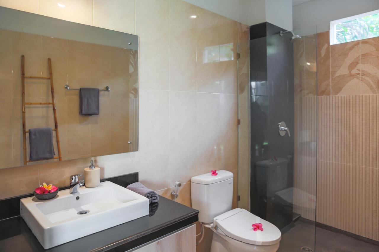 Villa 66, 5 Min Walk To Double 6 Beach Seminyak  Bagian luar foto