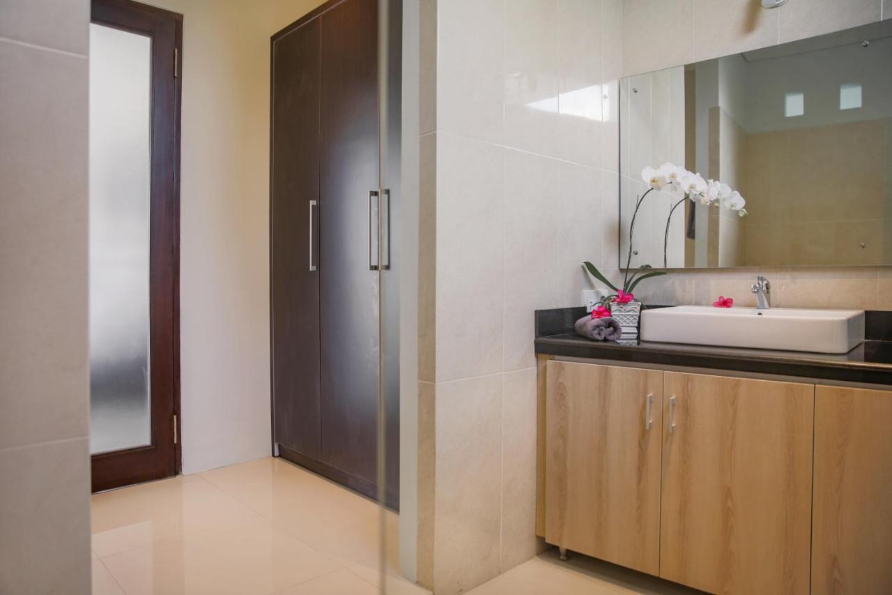 Villa 66, 5 Min Walk To Double 6 Beach Seminyak  Bagian luar foto